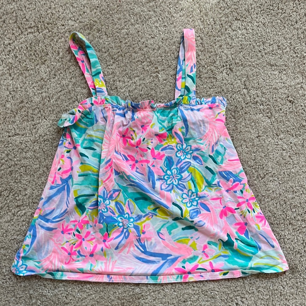 Lilly top size S.  Never worn